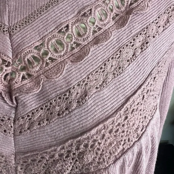 Artesia Peasant Style Blouse - Picture 4 of 7